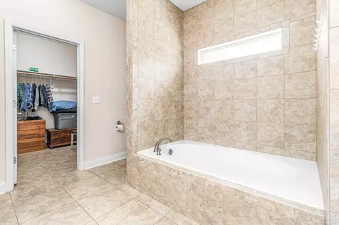 Bath - 6312 Possum Ridge Rd, Crestview, FL 32539 photo 3 of 7