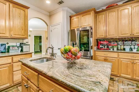 Kitchen - 1580 Evers Hvn, Cantonment, FL 32533 photo 2 of 3