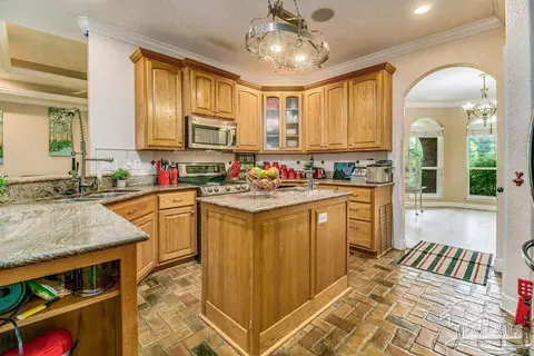 Kitchen - 1580 Evers Hvn, Cantonment, FL 32533 photo 1 of 3