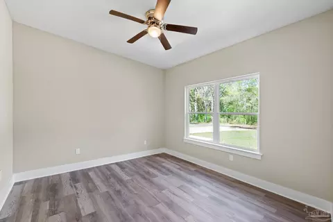 8261 Larson Ln, Milton, FL 32583 photo 38
