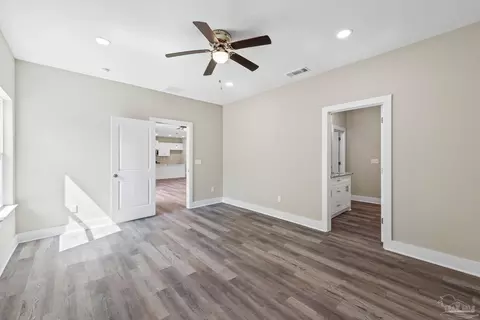 8261 Larson Ln, Milton, FL 32583 photo 29