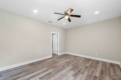 8261 Larson Ln, Milton, FL 32583 photo 31