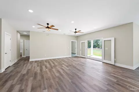 8261 Larson Ln, Milton, FL 32583 photo 18