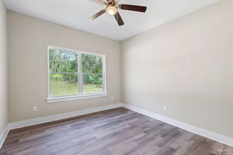 8261 Larson Ln, Milton, FL 32583 photo 40
