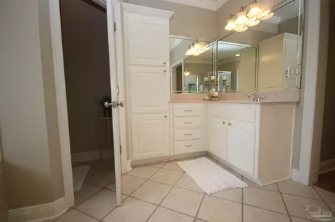 Bath - 6049 W Cambridge Way, Pace, FL 32571 photo 8 of 8