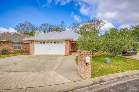 3939 Windsor Castle Blvd, Milton, FL 32583