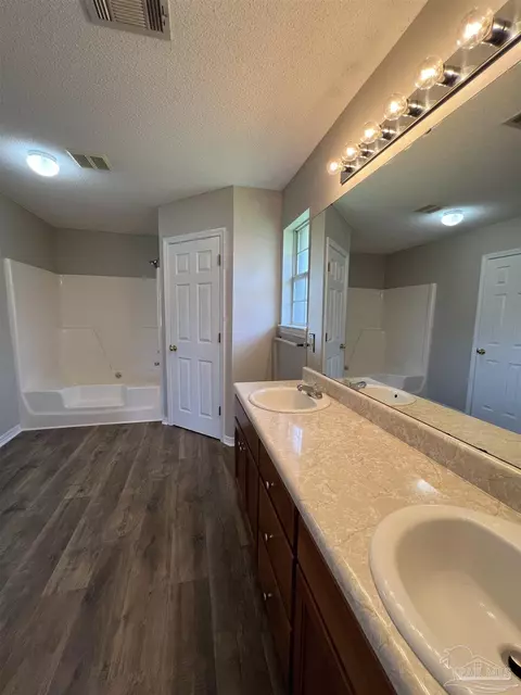 4935 Spencer Oaks Blvd, Pace, FL 32571 photo 14