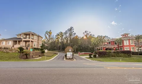 3033 Pelican Ln, Pensacola, FL 32514