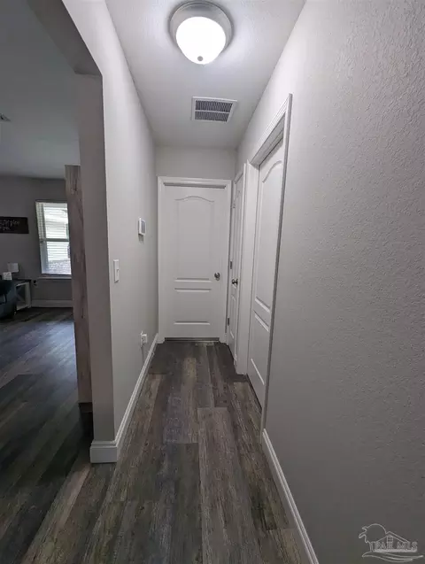Entry Way - 6835 Stirrup Ln, Milton, FL 32570 photo 1 of 2