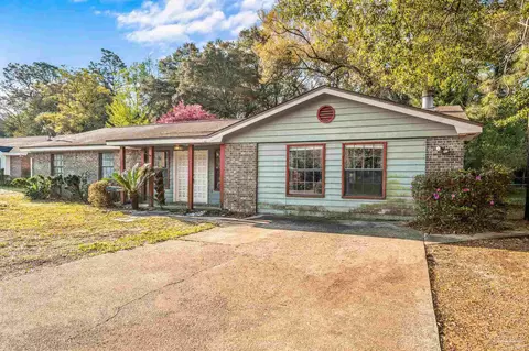579 Bob White Dr, Pensacola, FL 32514