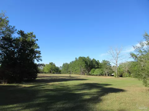Exterior - 5040 Braxton Ln, Pace, FL 32571 photo 2 of 20
