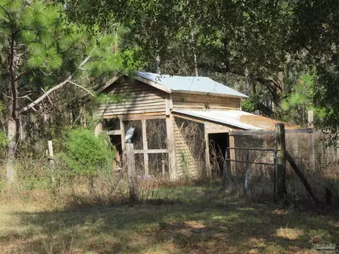 Exterior - 5040 Braxton Ln, Pace, FL 32571 photo 7 of 20
