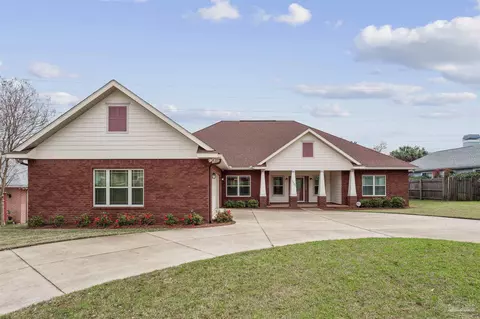 5032 Skylark Ct, Pensacola, FL 32505
