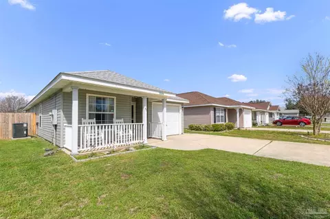 5574 Meadow Creek Pl, Gulf Breeze, FL 32563