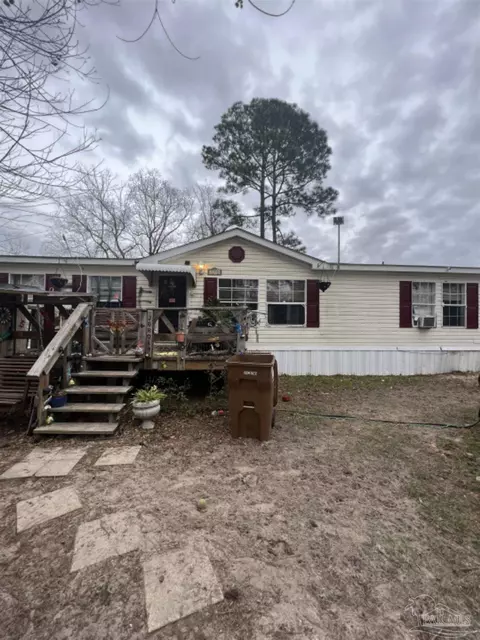2250 Nina St, Navarre, FL 32566