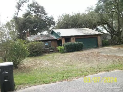 7868 Bay Meadows Dr, Pensacola, FL 32507