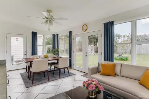 3101 Rothschild Dr, Pensacola, FL 32504