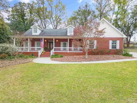 749 Crooked Oak Dr, Pensacola, FL 32514