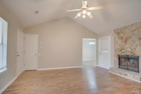 6514 Eagle Crest Dr, Milton, FL 32570 photo 4