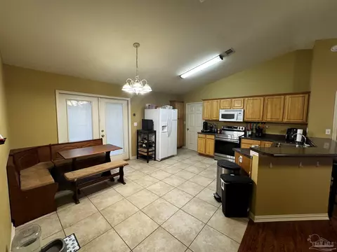 301 Panama Dr, Crestview, FL 32536 photo 9
