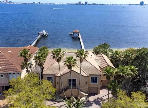 7 Colley Cv Dr, Gulf Breeze, FL 32561