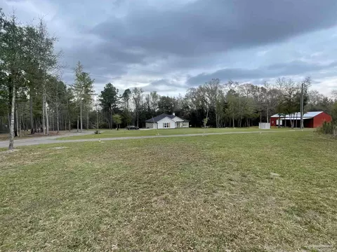 Exterior - 2988 Cobbtown Rd, Jay, FL 32565 photo 6 of 7