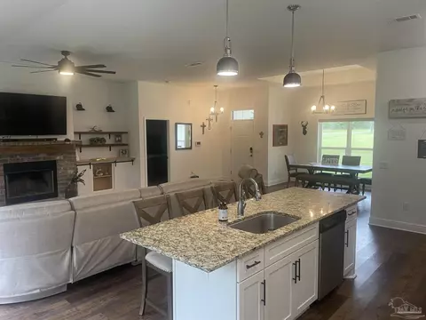 Kitchen - 2988 Cobbtown Rd, Jay, FL 32565 photo 4 of 4