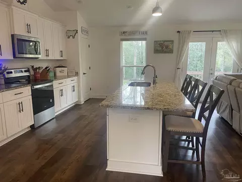 Kitchen - 2988 Cobbtown Rd, Jay, FL 32565 photo 3 of 4