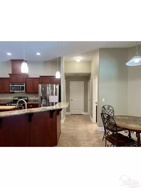 Kitchen - 4682 Belvedere Cir, Pace, FL 32571 photo 3 of 4