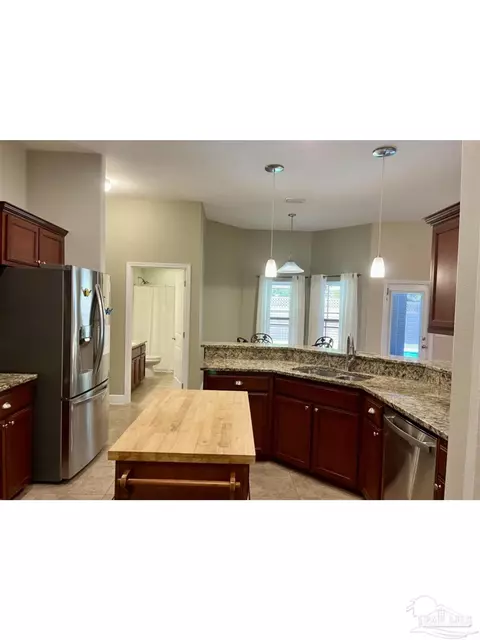 Kitchen - 4682 Belvedere Cir, Pace, FL 32571 photo 4 of 4