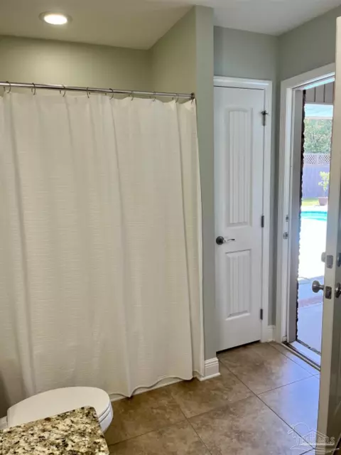 Bath - 4682 Belvedere Cir, Pace, FL 32571 photo 3 of 4
