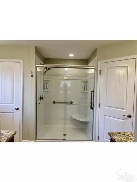 Bath - 4682 Belvedere Cir, Pace, FL 32571 photo 1 of 4