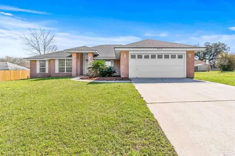 6218 Bienville Dr, Pensacola, FL 32505