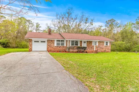 803 E Kingsfield Rd, Cantonment, FL 32533