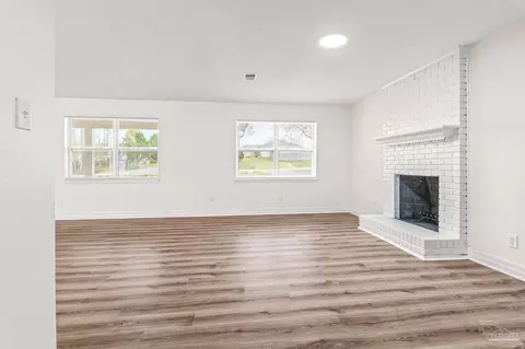 803 E Kingsfield Rd, Cantonment, FL 32533 photo 10