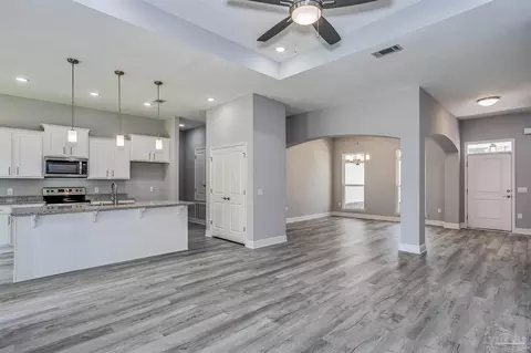 10085 Bellbrook Rd, Milton, FL 32583