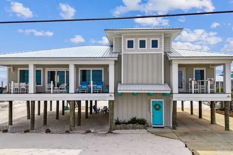 7525 White Sands Blvd, Navarre Beach, FL 32566