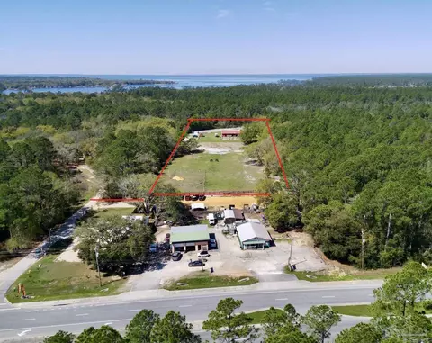 7454 Jesse Rd, Navarre, FL 32566
