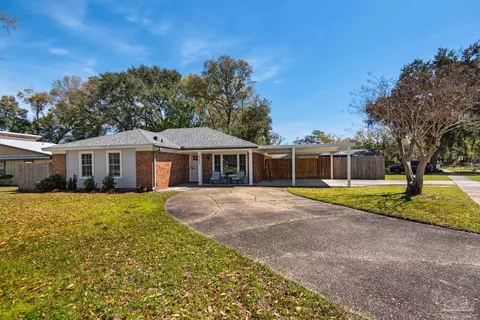 4208 Elmcrest Dr, Pensacola, FL 32504