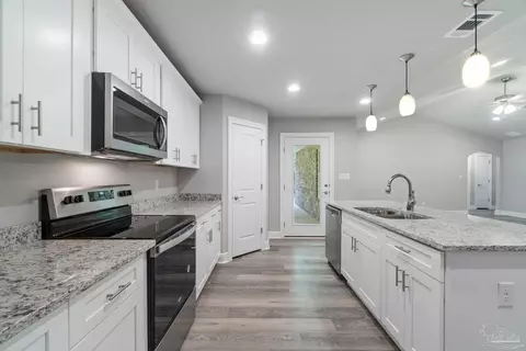 9170 Trident Rd, Milton, FL 32583 photo 16