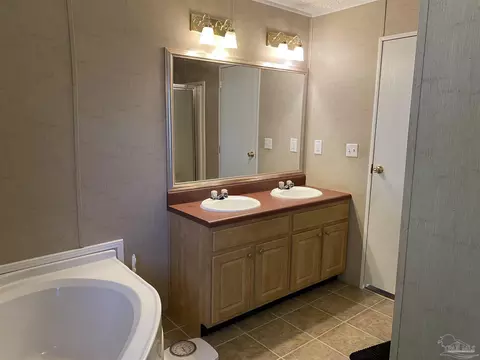 4064 Windsor Ln, Pace, FL 32571 photo 14