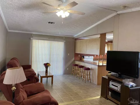 4064 Windsor Ln, Pace, FL 32571 photo 3