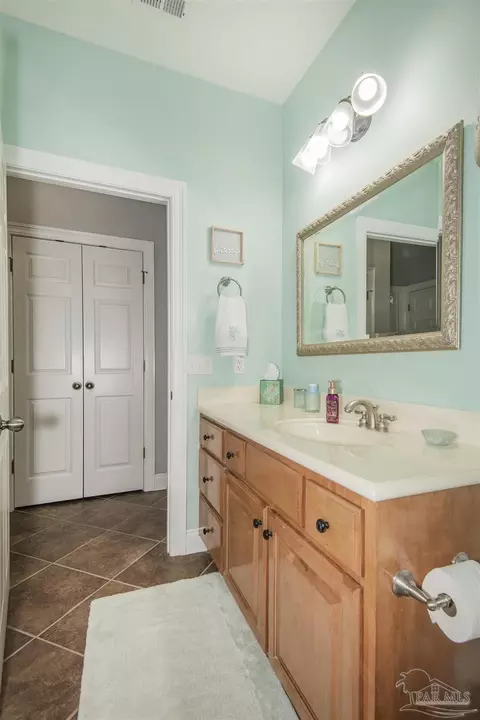 Bath - 4217 Byrnwyck Pl, Pace, FL 32571 photo 3 of 8