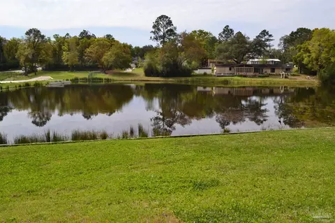 649 Dye St, Pensacola, FL 32534