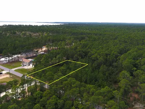 Na Michael Dr, Milton, FL 32583