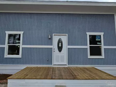 39 W Lafavre Ln, Defuniak Springs, FL 32433
