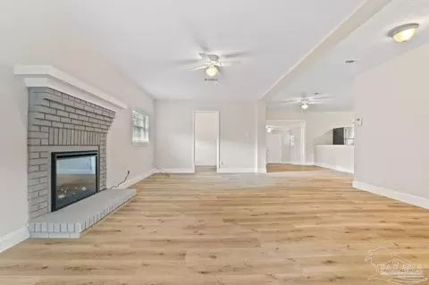 7951 Regiment Dr, Pensacola, FL 32534
