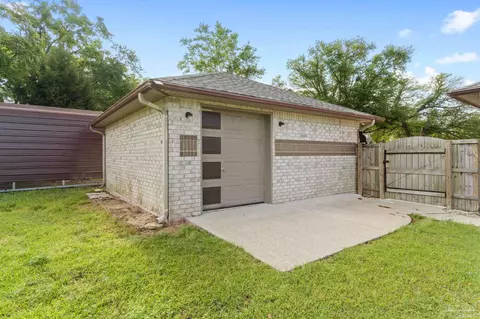 Exterior - 3638 Sawmill Cir, Pace, FL 32571 photo 12 of 15