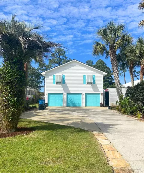 344 W Canal Dr, Gulf Shores, AL 36542