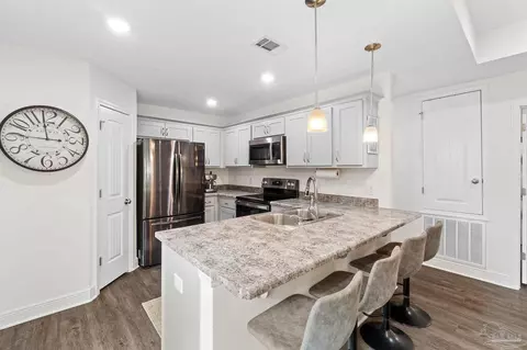 Kitchen - 3988 Edgefield St, Pace, FL 32571 photo 1 of 4